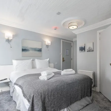 The Waterfront Townhouse Accommodation-3